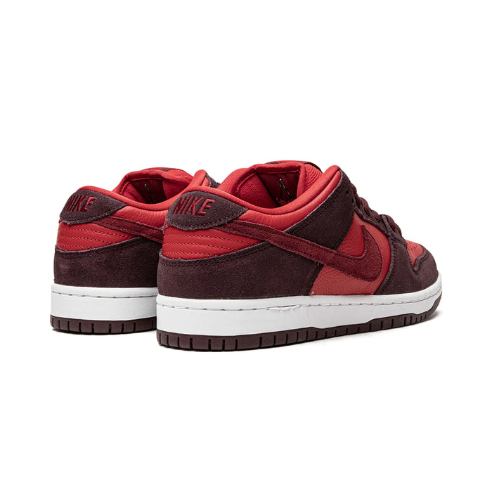 Nike SB Dunk Low Cherry