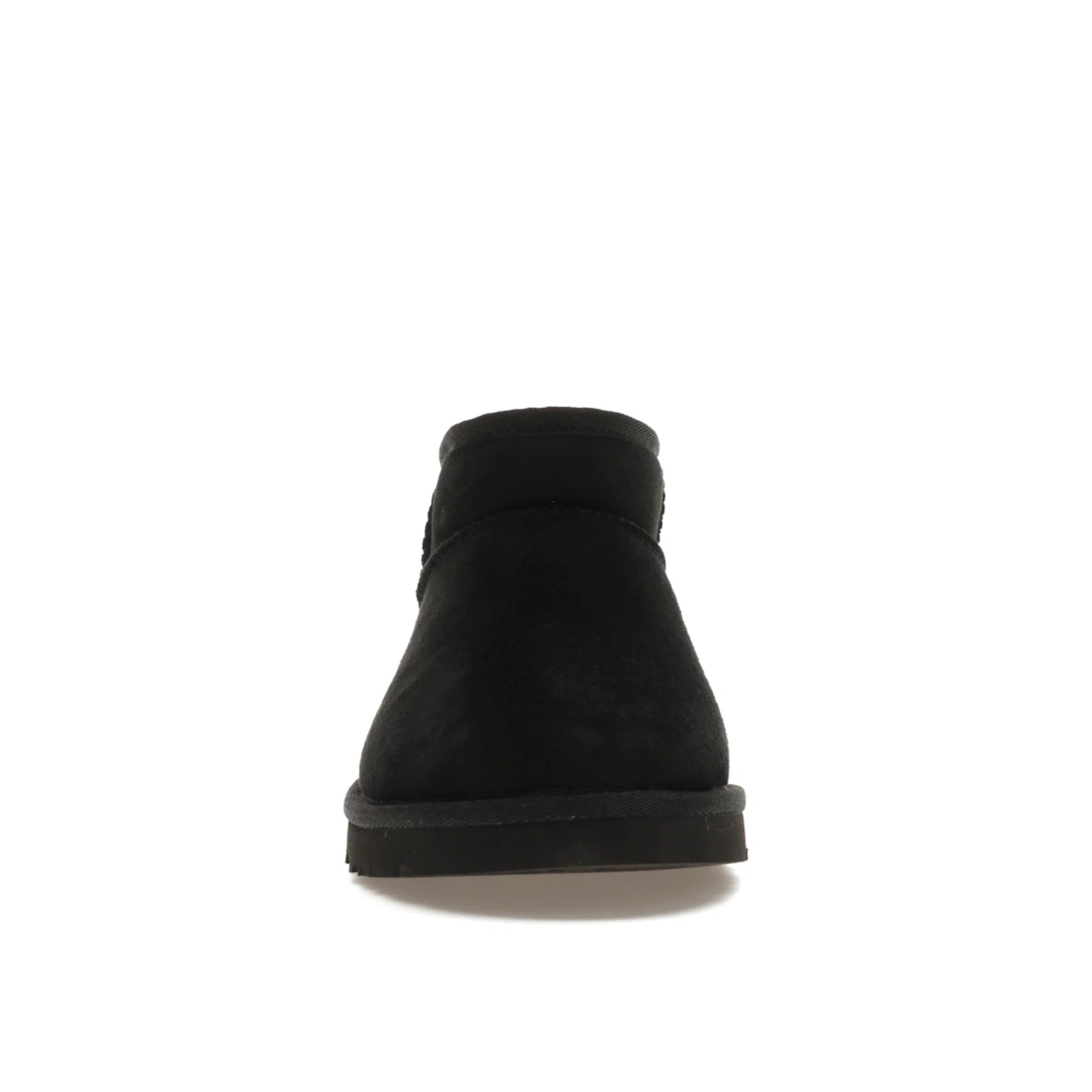 Buty UGG Classic Ultra Mini w kolorze czarnym