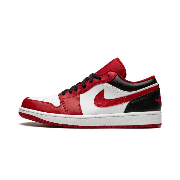 Jordan 1 Low Bulls