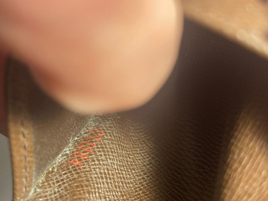 Louis Vuitton 6 Key Holder