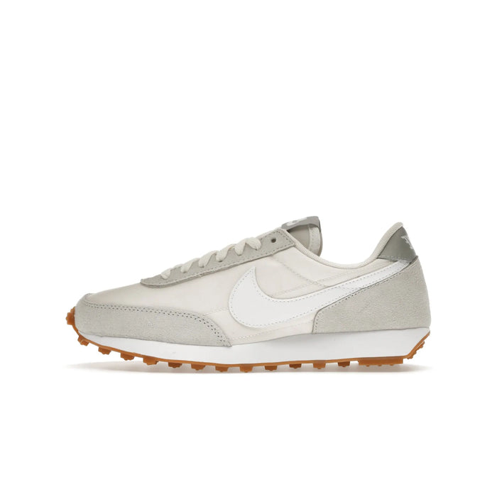 Nike Daybreak Pale Ivory Light Smoke Grey (Women's)