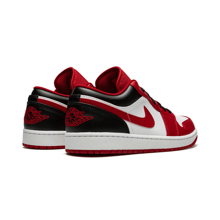 Jordan 1 Low Bulls