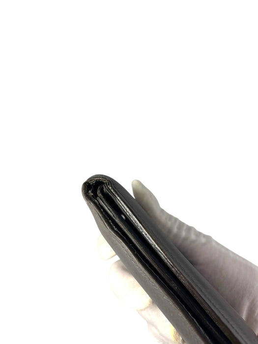 Louis Vuitton Taiga Leather Portefeuille Florin Wallet