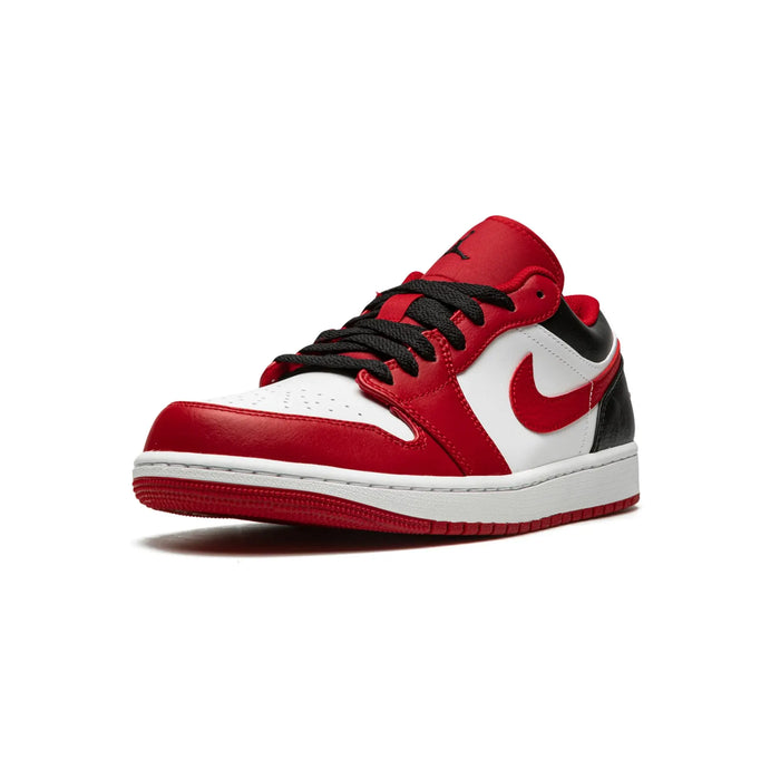 Jordan 1 Low Bulls