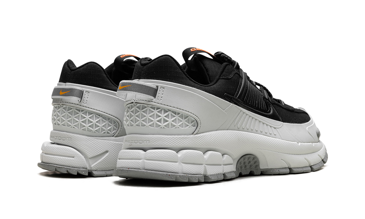Nike Zoom Vomero 5 Roam Black Light Silver