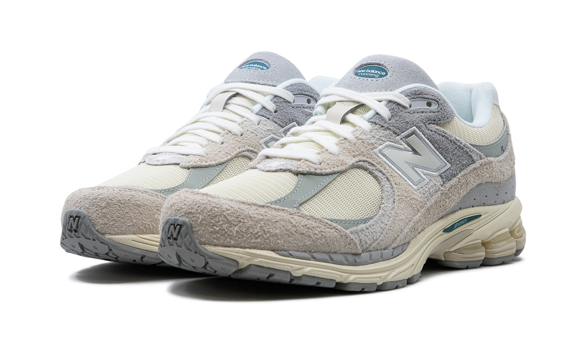 New Balance 2002R Linen