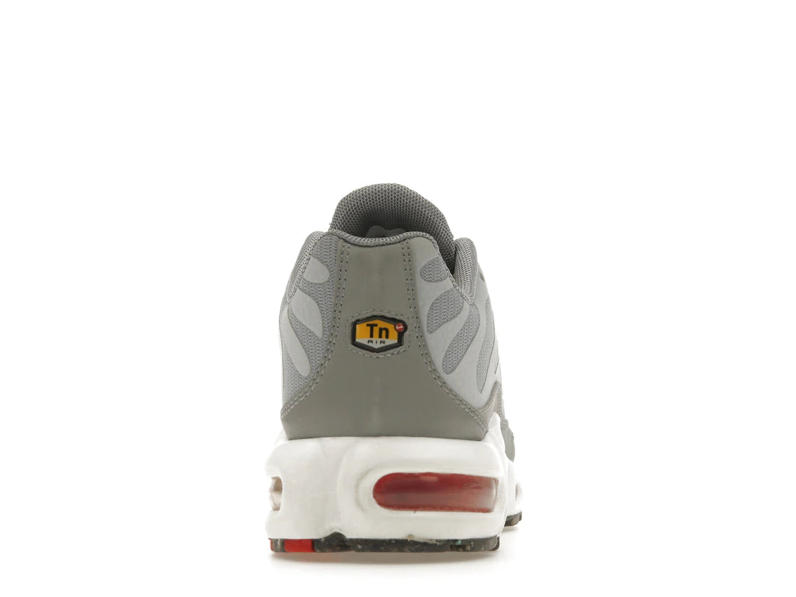 Nike Air Max Plus Grey Red